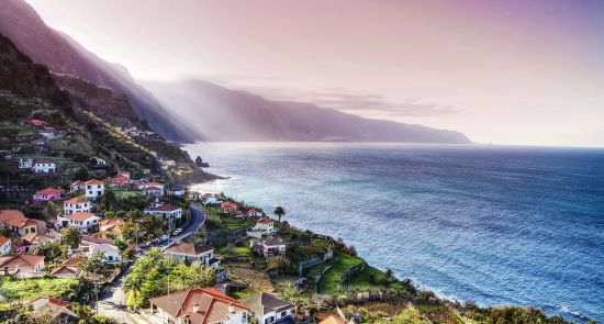 Balandis - puikus laikas aplankyti kontrastingąją Madeiros salą!