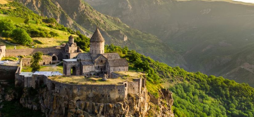 Armėnijos magija: laukiniai kalnai ir senoji architektūra 8d.